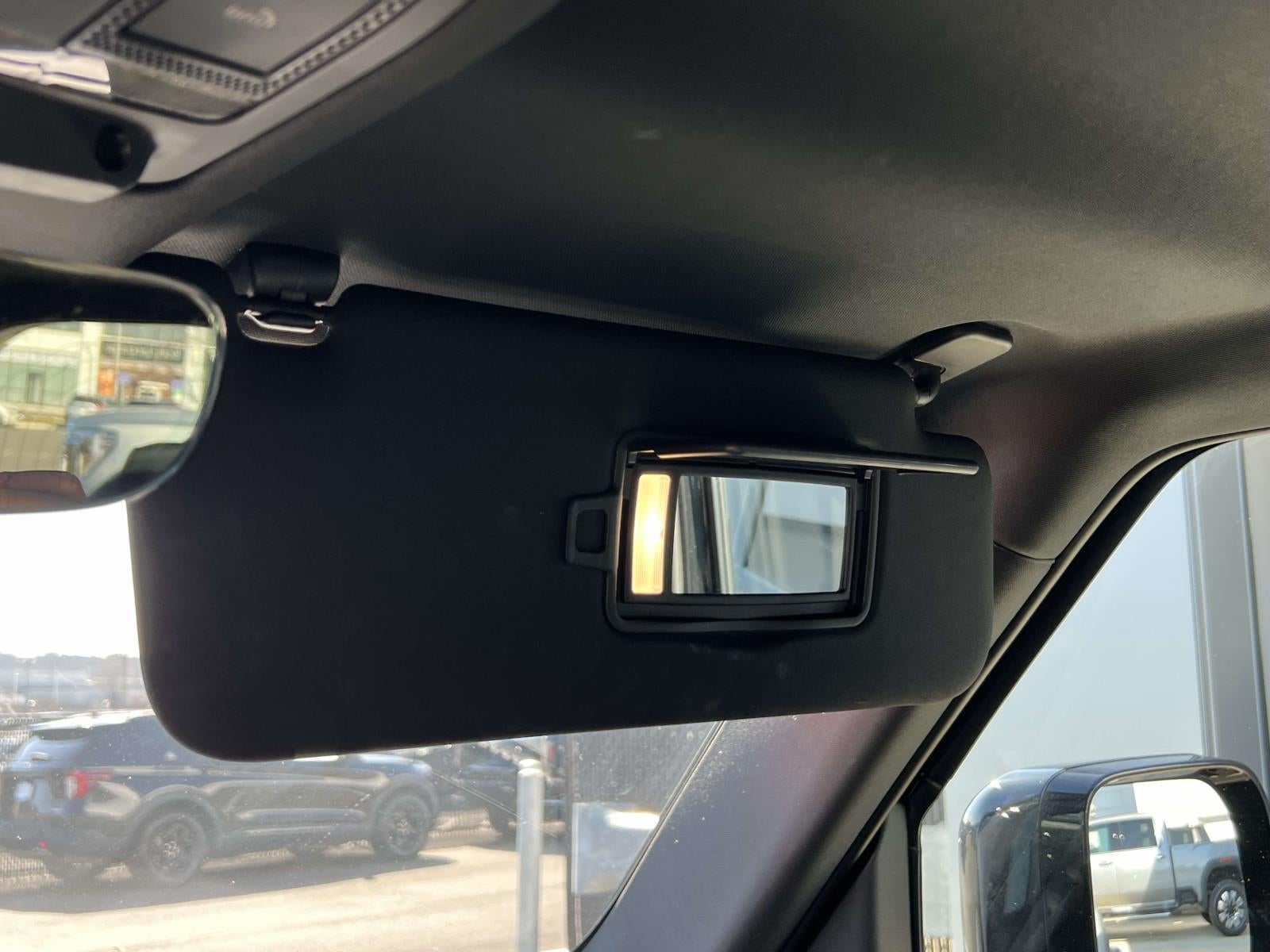 2025 Land Rover Defender 110 P300