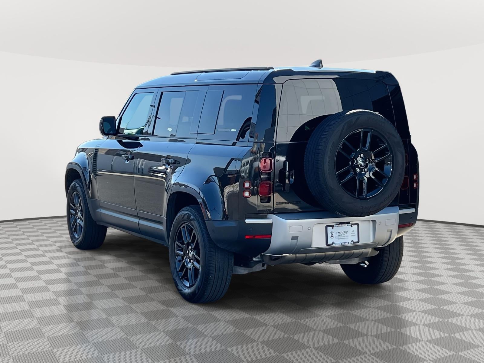 2025 Land Rover Defender 110 P300