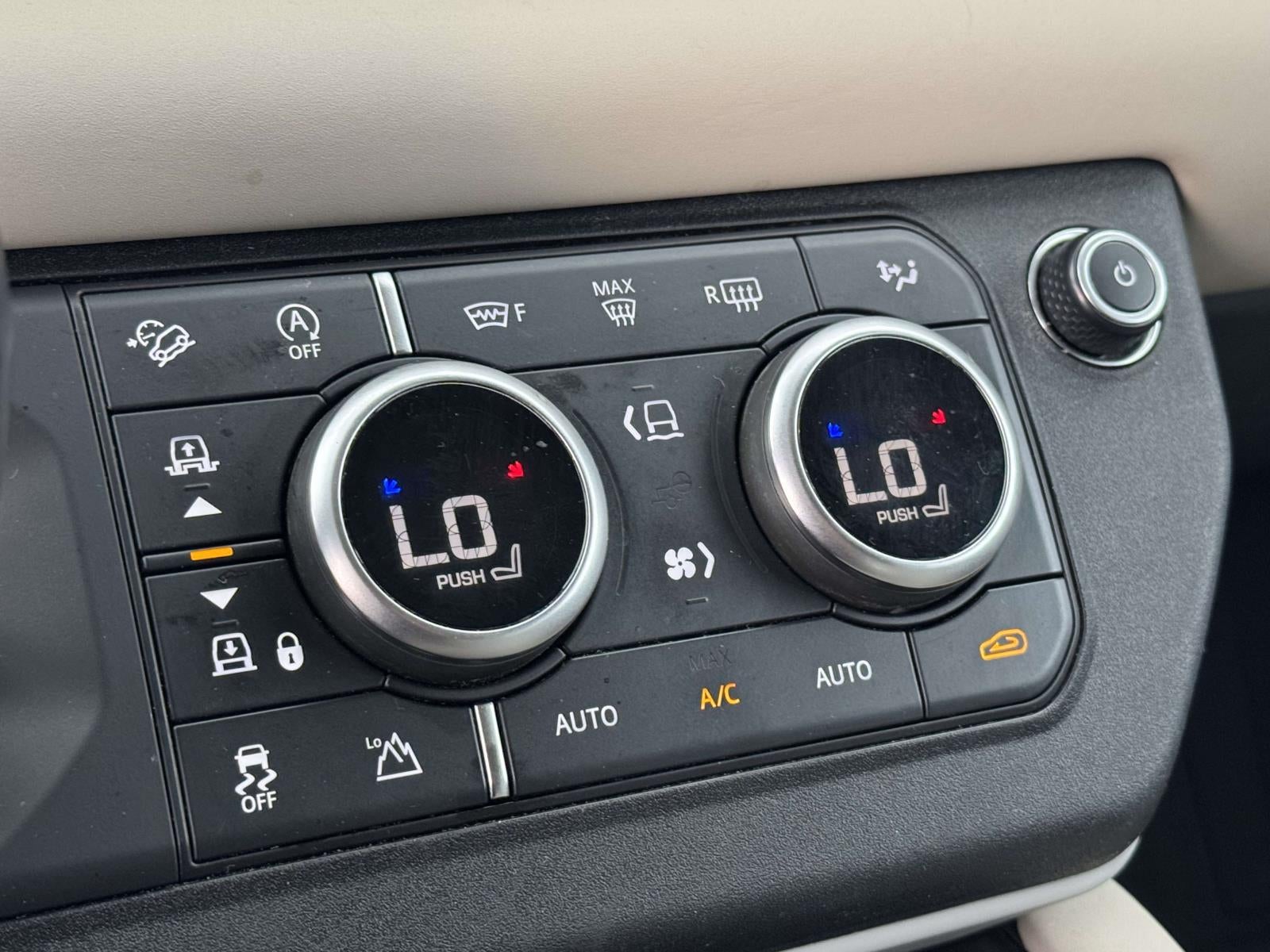 2024 Land Rover Defender 110 P300