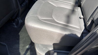 2025 Land Rover Defender 110 P300