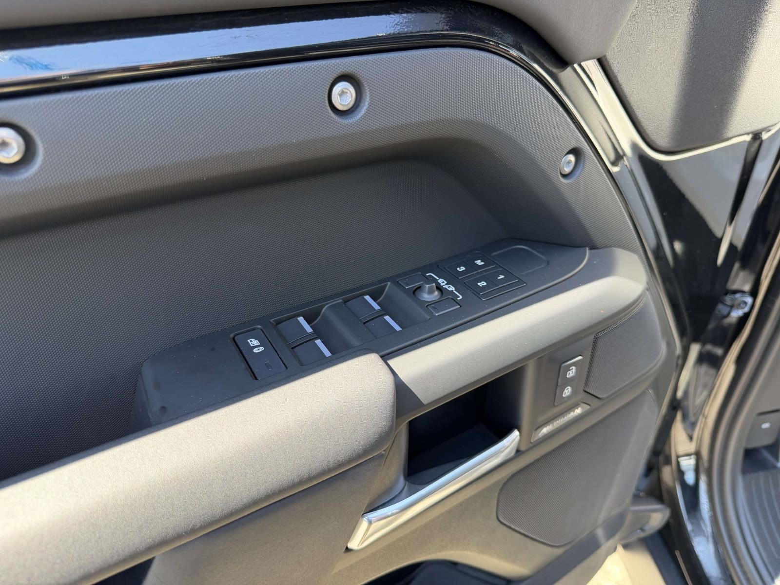 2025 Land Rover Defender 110 P300