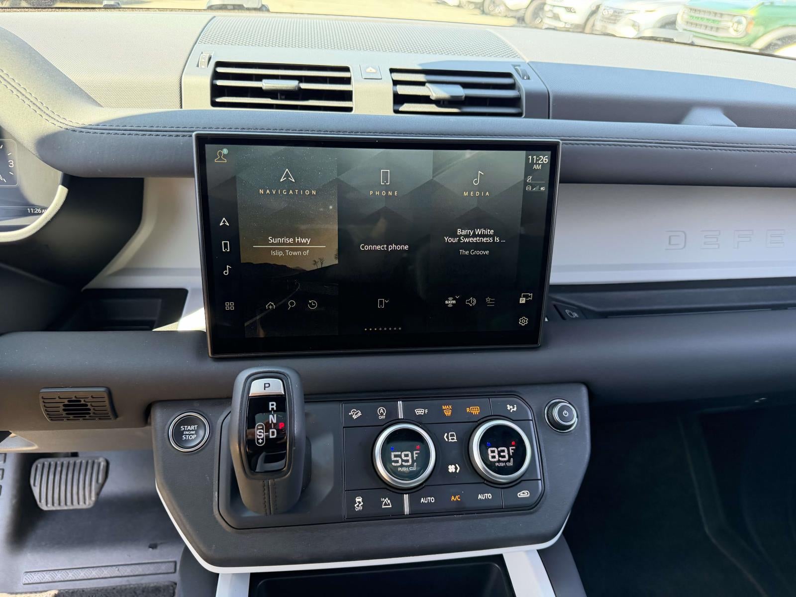 2025 Land Rover Defender 110 P300