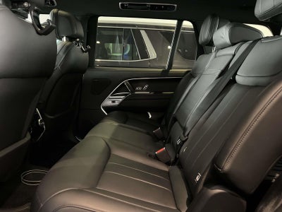 2025 Land Rover Range Rover P530 SE 7 Seat