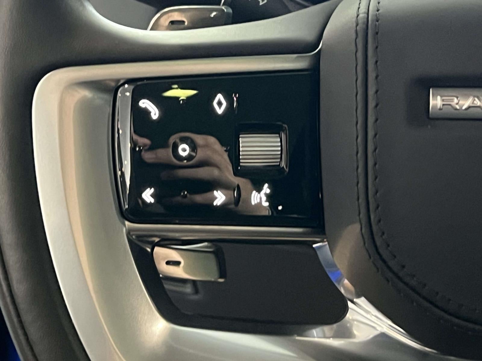 2025 Land Rover Range Rover P530 SE 7 Seat