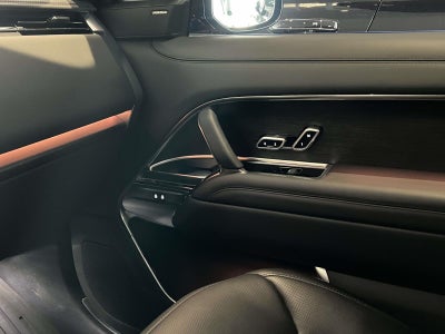 2025 Land Rover Range Rover P530 SE 7 Seat