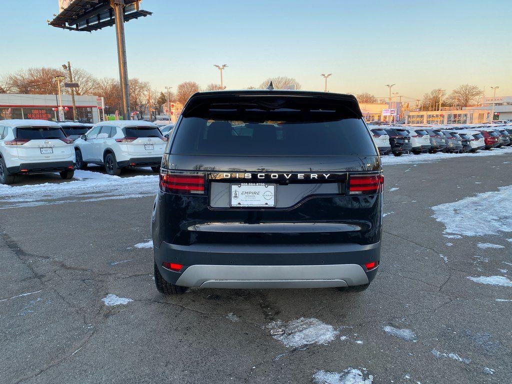 2024 Land Rover Discovery P300 S