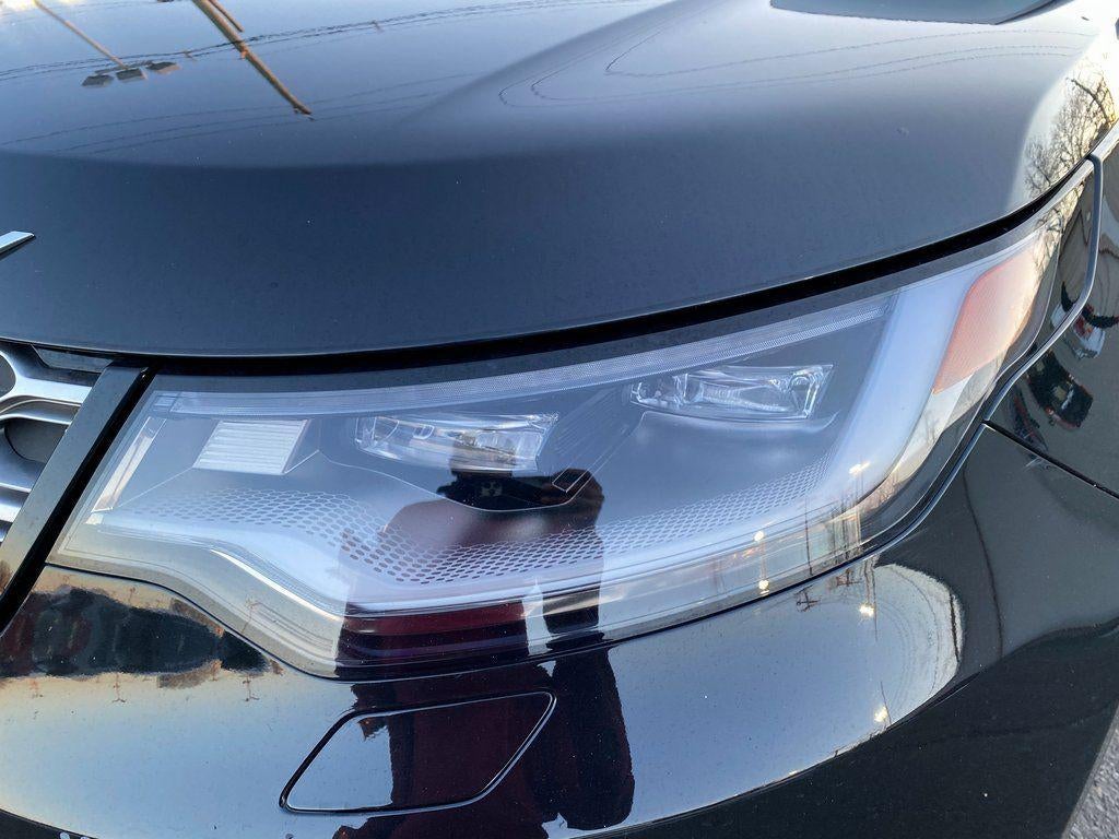 2024 Land Rover Discovery P300 S