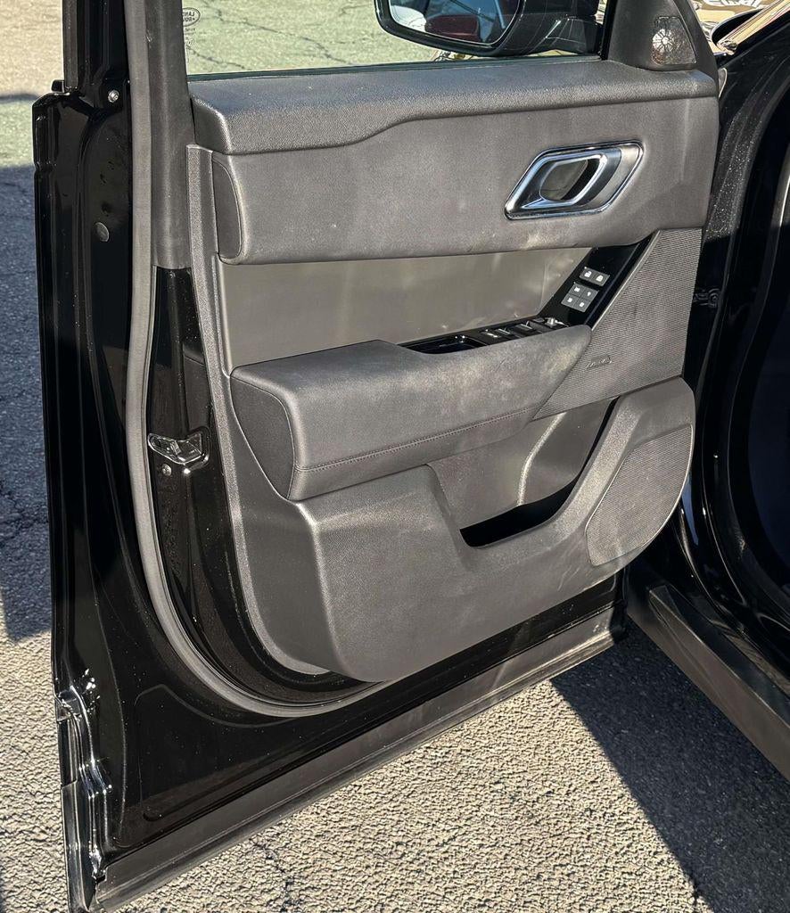 2025 Land Rover Range Rover Velar P250 Dynamic SE