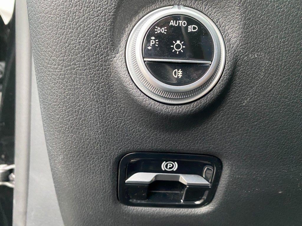 2025 Mercedes-Benz C 300 C 300