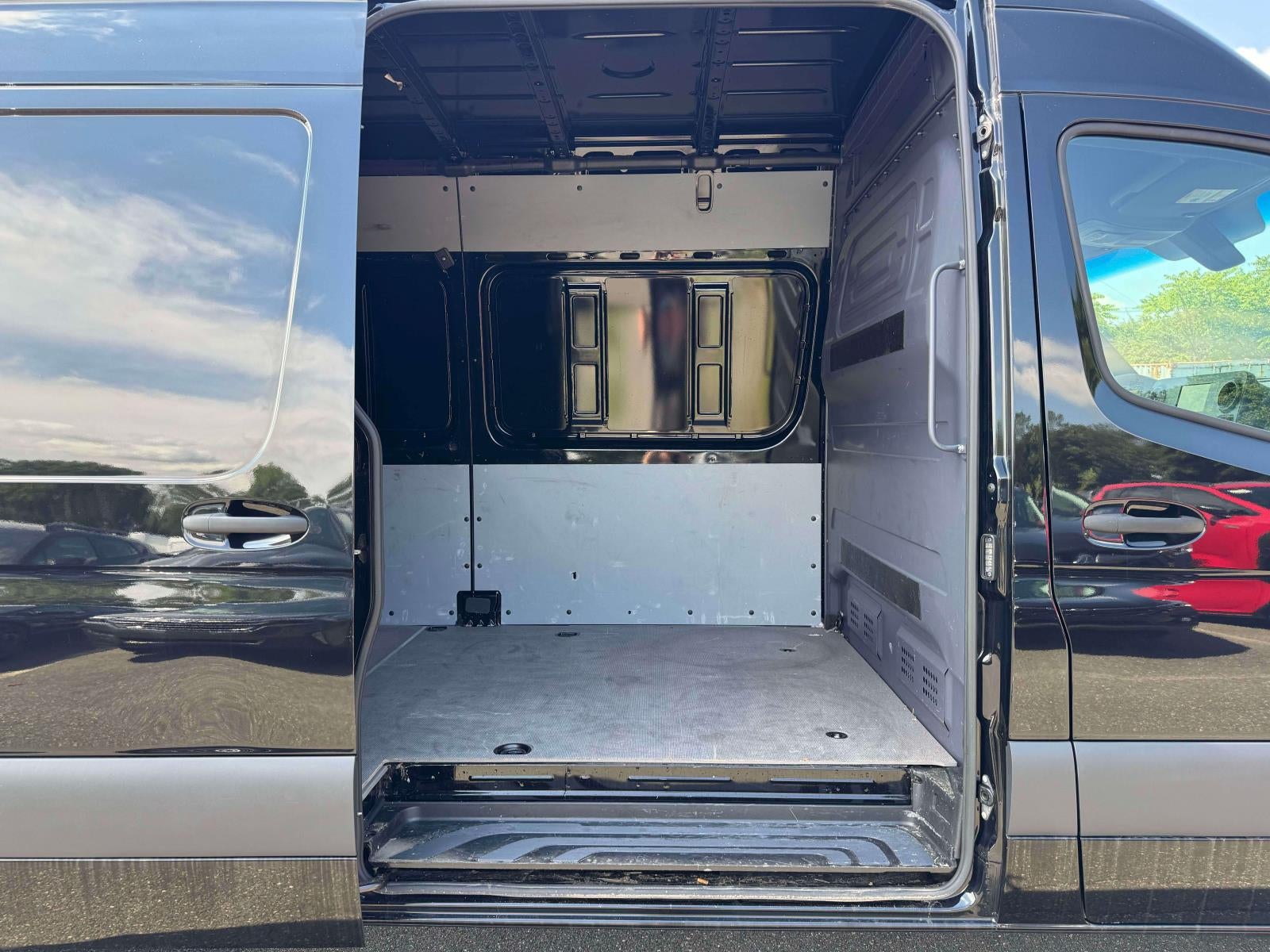 2023 Mercedes-Benz Sprinter 2500 High Roof 4-Cyl Gas