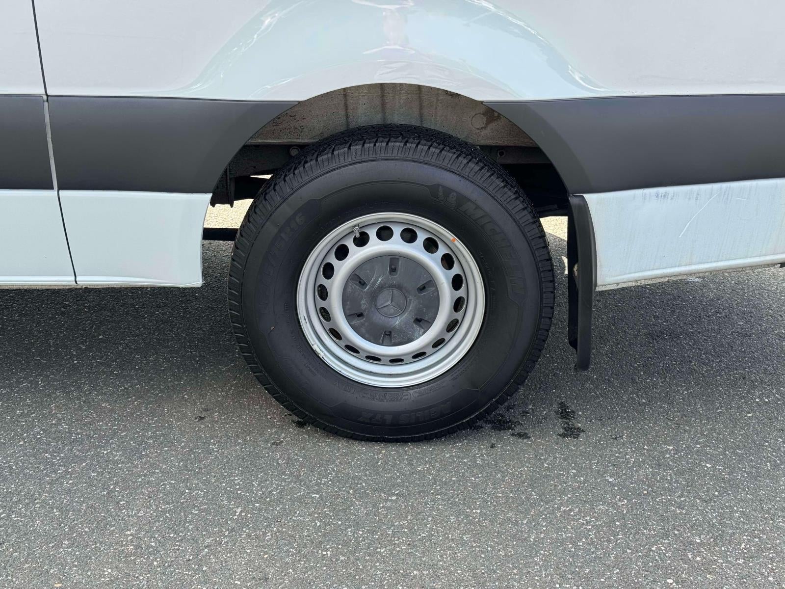 2022 Mercedes-Benz Sprinter 2500 Standard Roof V6