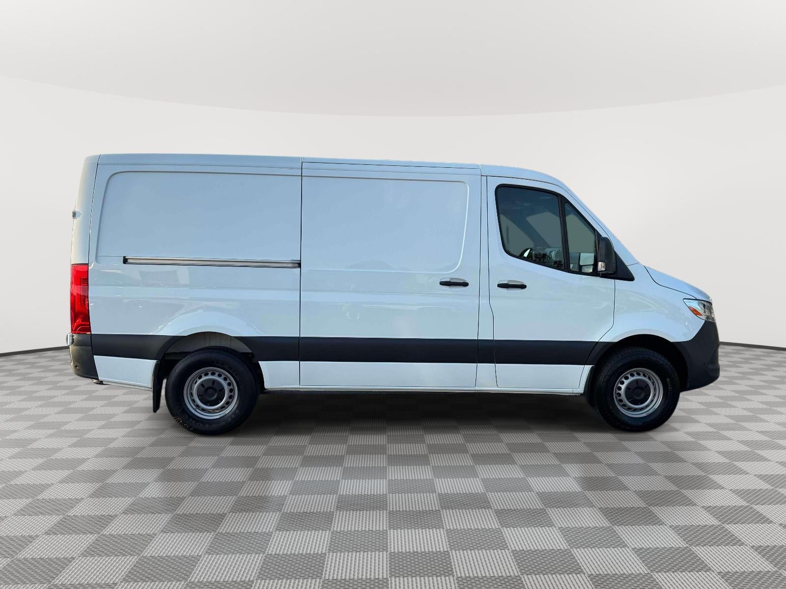 2022 Mercedes-Benz Sprinter 1500 Standard Roof I4