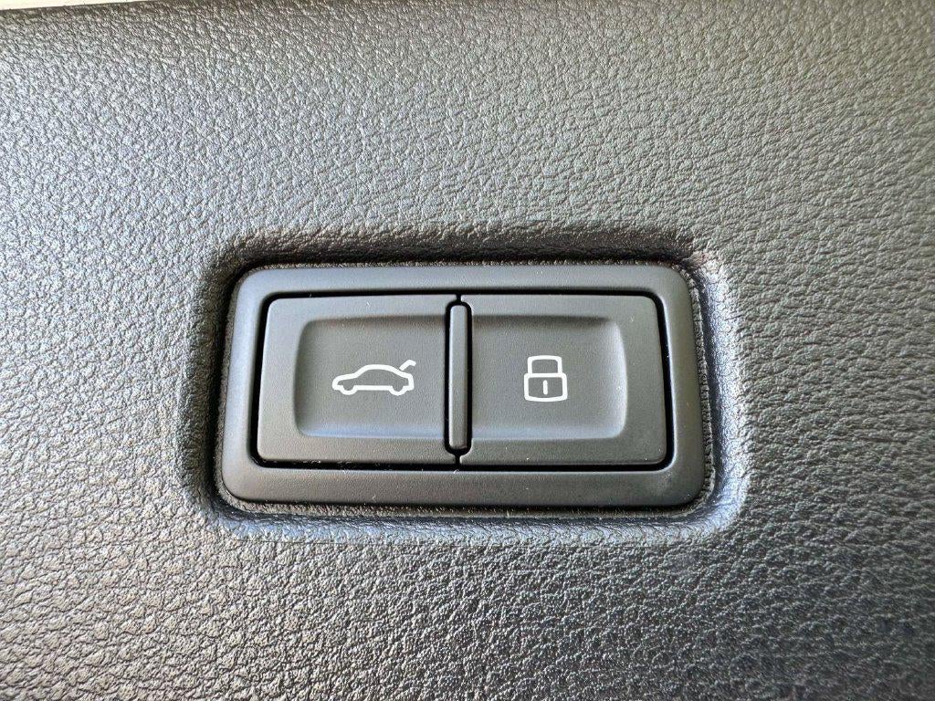 2023 Audi Q5 Sportback Premium Plus 45 TFSI S line quattro S tronic