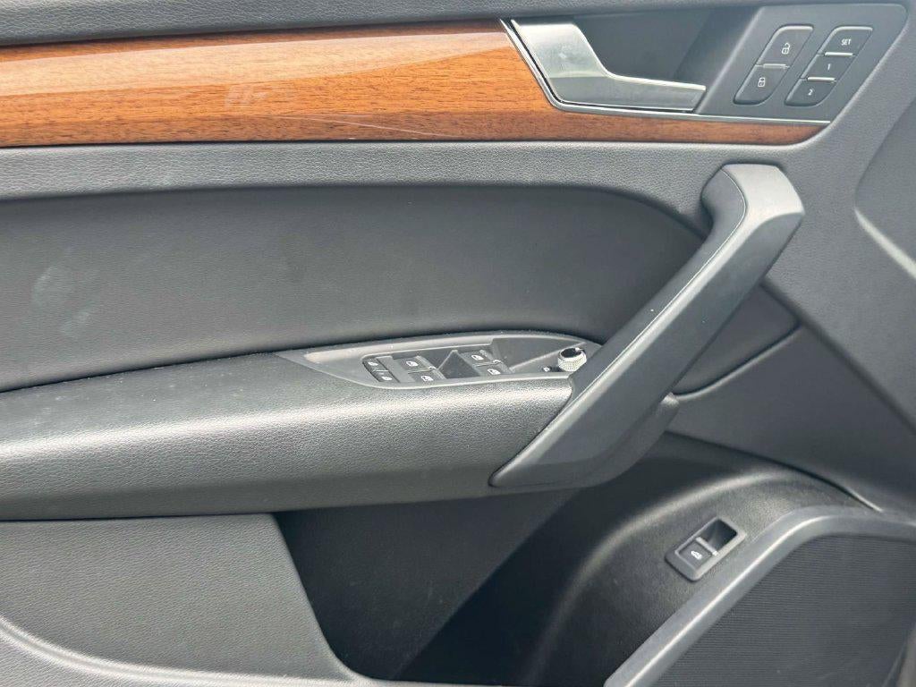 2023 Audi Q5 Premium 40 TFSI quattro S tronic