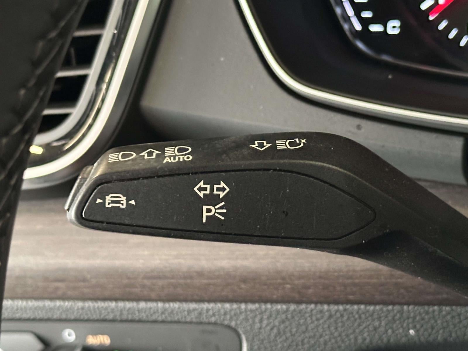 2023 Audi Q5 Premium 40 TFSI quattro S tronic