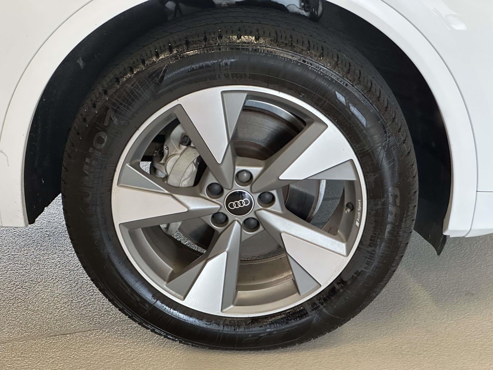 2023 Audi Q5 Premium 40 TFSI quattro S tronic