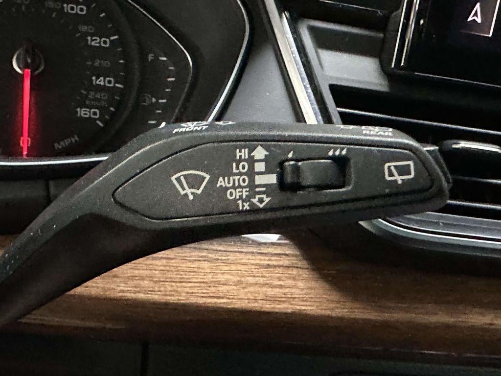 2023 Audi Q5 Premium 40 TFSI quattro S tronic