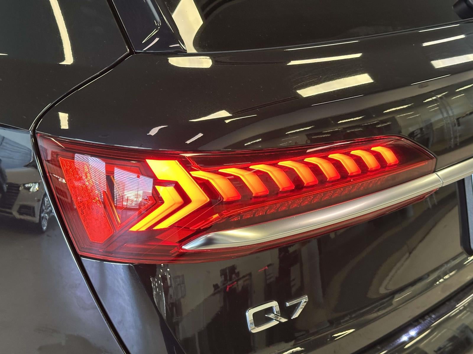 2023 Audi Q7 Premium 45 TFSI quattro Tiptronic