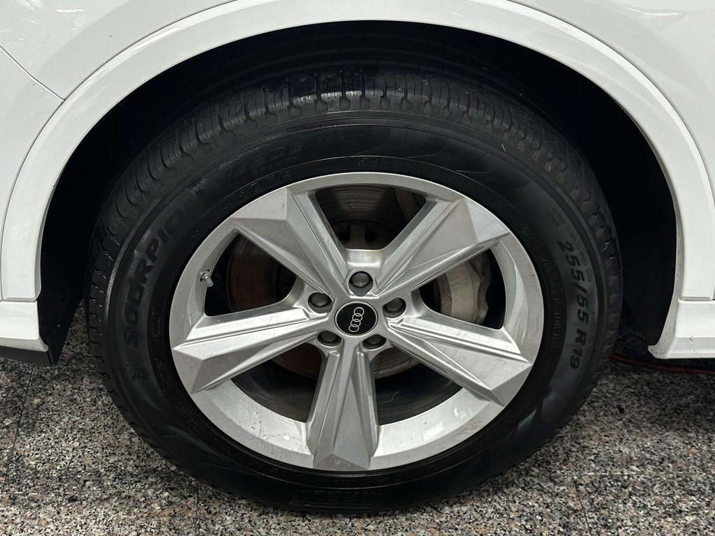 2023 Audi Q7 Premium 45 TFSI quattro Tiptronic