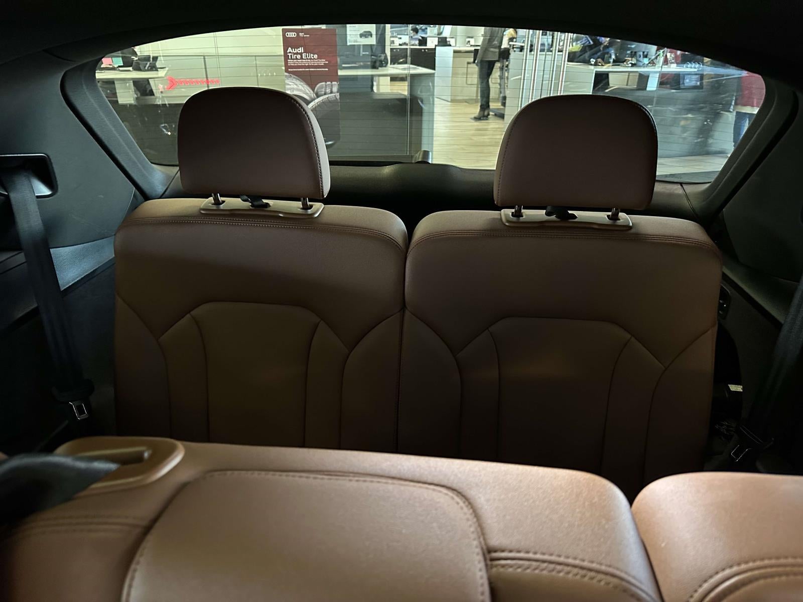 2023 Audi Q7 Premium 45 TFSI quattro Tiptronic