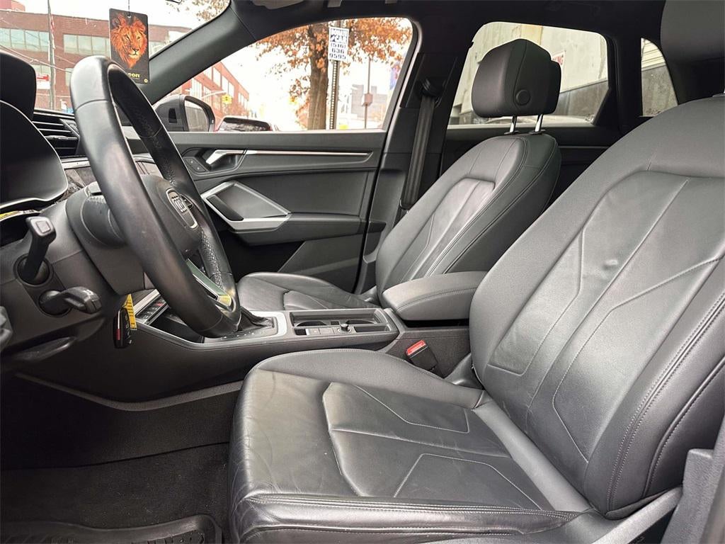 2022 Audi Q3 Premium 40 TFSI quattro Tiptronic