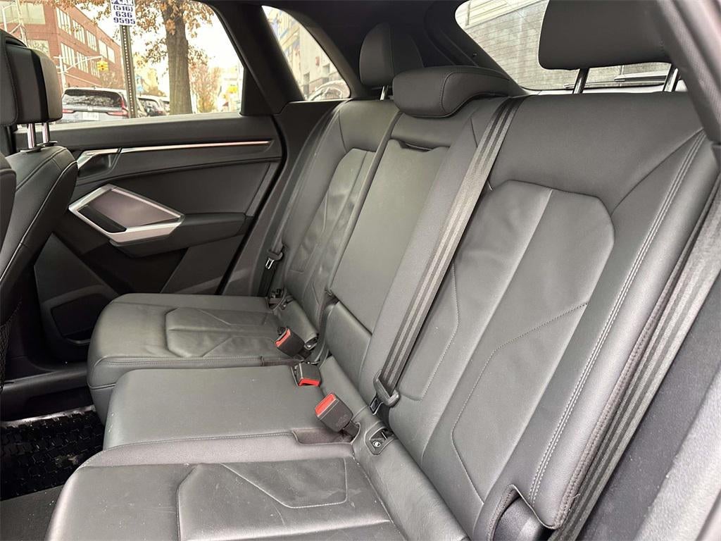 2022 Audi Q3 Premium 40 TFSI quattro Tiptronic