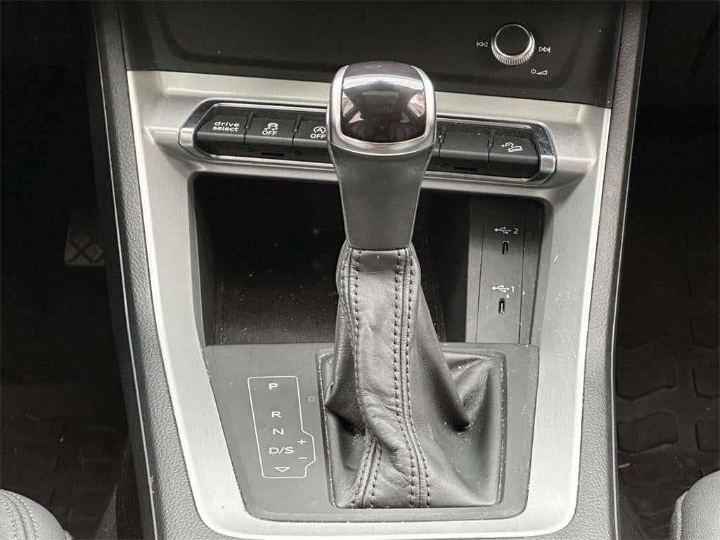 2022 Audi Q3 Premium 40 TFSI quattro Tiptronic