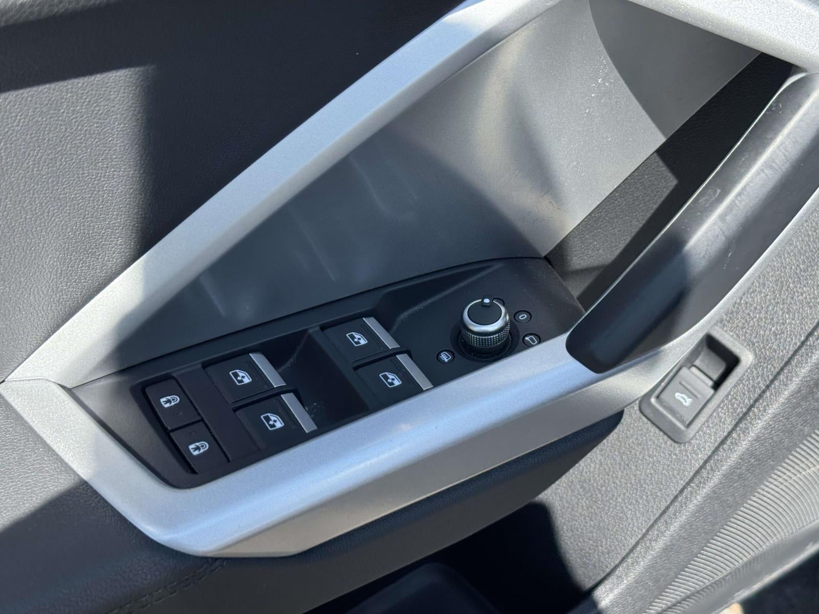 2023 Audi Q3 Premium 40 TFSI quattro Tiptronic