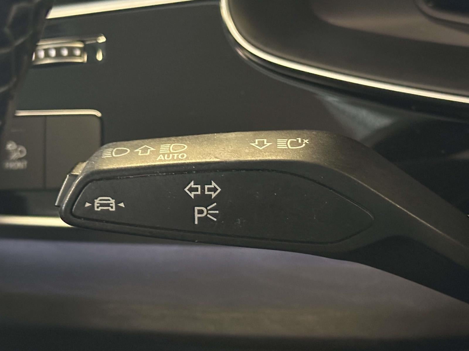 2022 Audi Q8 Premium 55 TFSI quattro Tiptronic