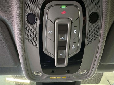 2022 Audi Q8 Premium 55 TFSI quattro Tiptronic