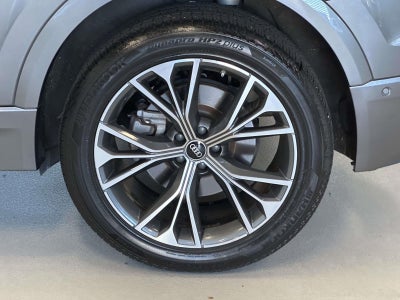 2022 Audi Q8 Premium 55 TFSI quattro Tiptronic