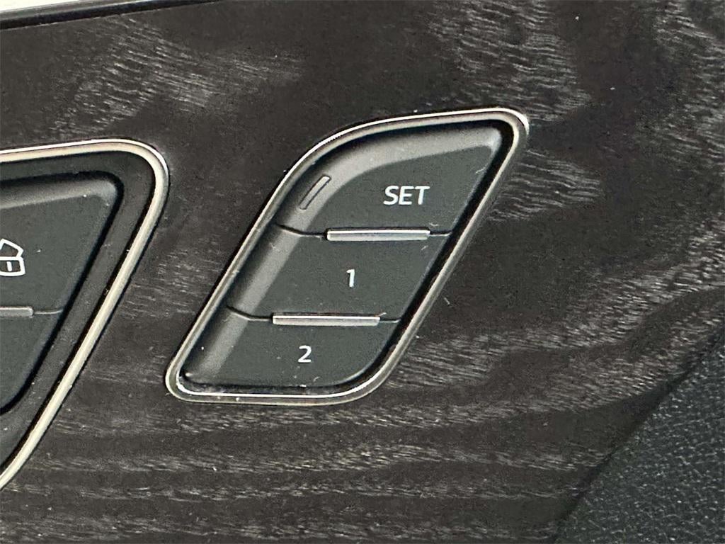 2023 Audi Q8 Premium 55 TFSI quattro Tiptronic