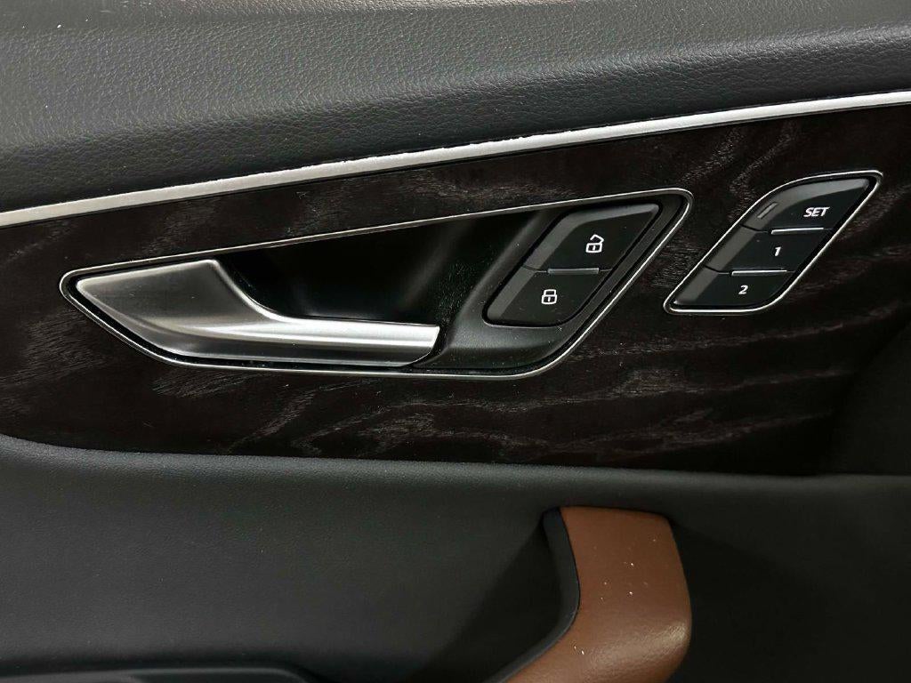 2023 Audi Q8 Premium 55 TFSI quattro Tiptronic