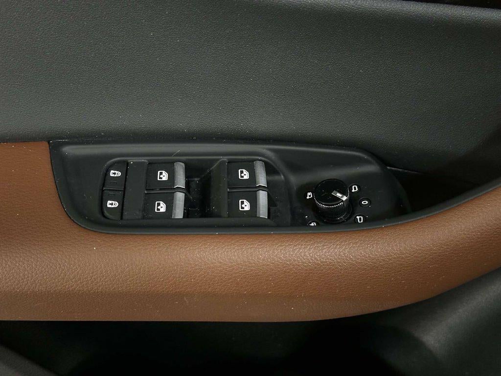 2023 Audi Q8 Premium 55 TFSI quattro Tiptronic