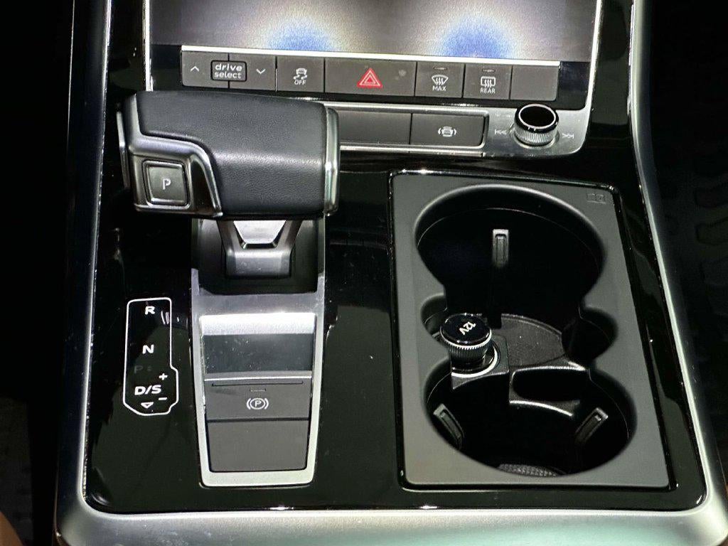 2023 Audi Q8 Premium 55 TFSI quattro Tiptronic