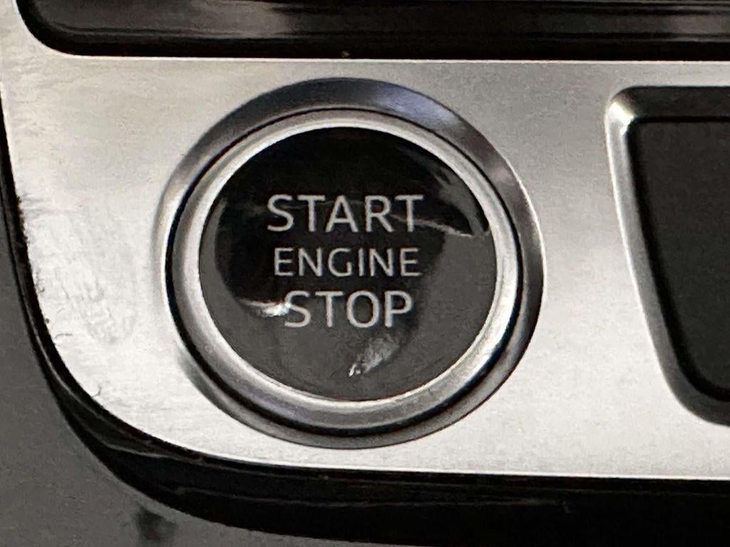 2023 Audi Q8 Premium 55 TFSI quattro Tiptronic