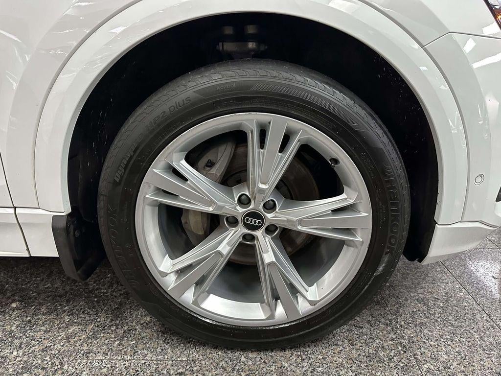 2022 Audi Q8 Premium 55 TFSI quattro Tiptronic