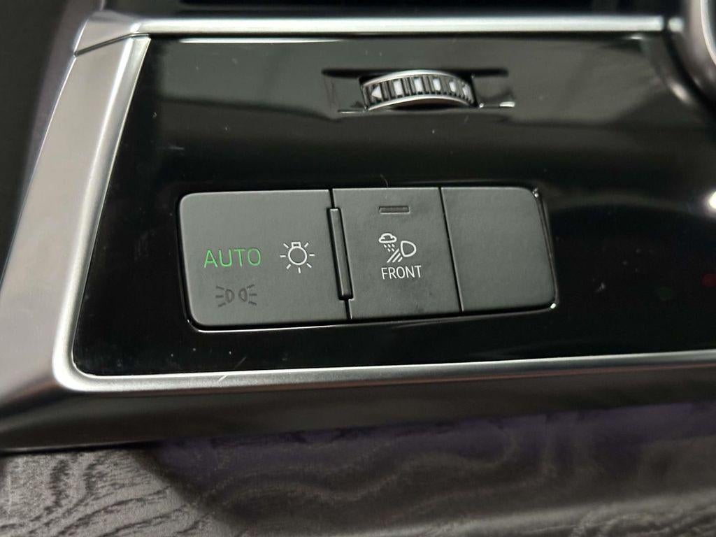 2022 Audi Q8 Premium 55 TFSI quattro Tiptronic