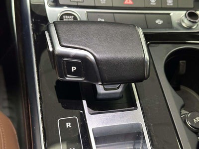 2022 Audi Q8 Premium 55 TFSI quattro Tiptronic