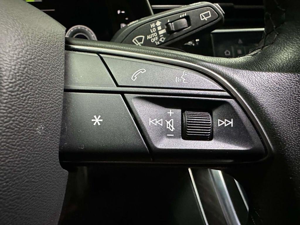 2022 Audi Q8 Premium 55 TFSI quattro Tiptronic