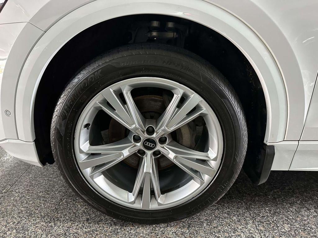 2022 Audi Q8 Premium 55 TFSI quattro Tiptronic