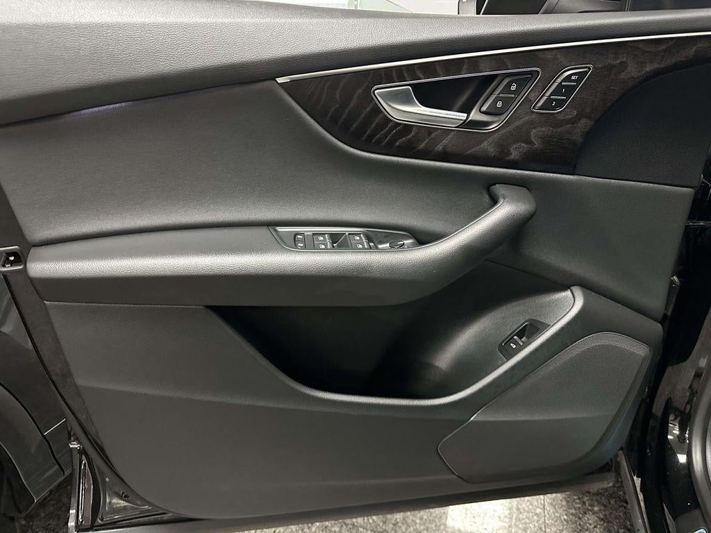 2023 Audi Q8 Premium 55 TFSI quattro Tiptronic