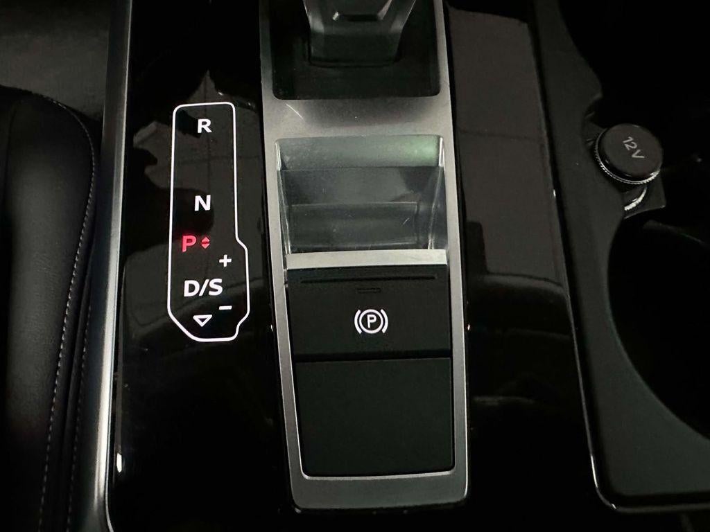 2023 Audi Q8 Premium 55 TFSI quattro Tiptronic