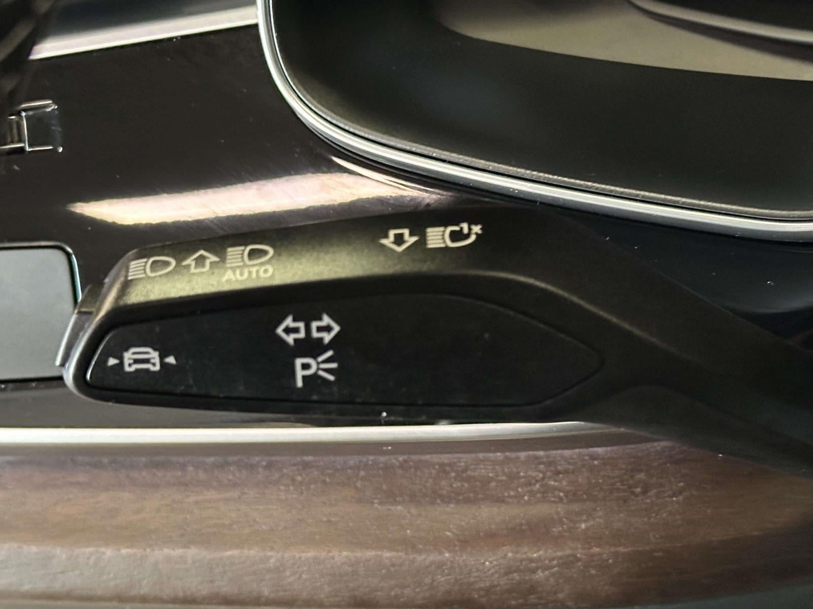 2025 Audi Q7 Premium 55 TFSI quattro Tiptronic