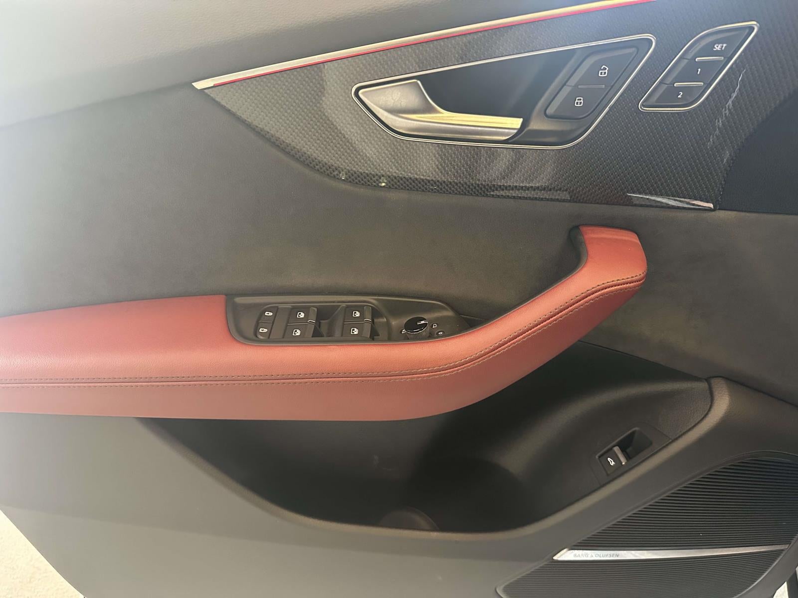 2023 Audi SQ8 Premium Plus TFSI quattro Tiptronic