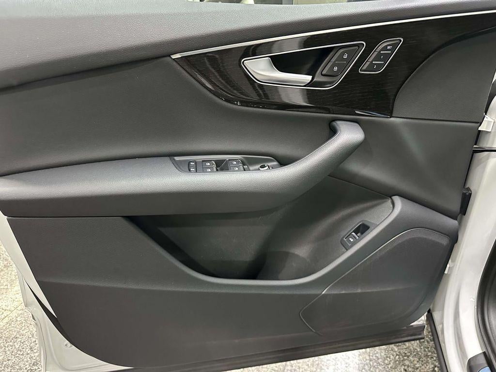 2023 Audi Q7 Premium 55 TFSI quattro Tiptronic