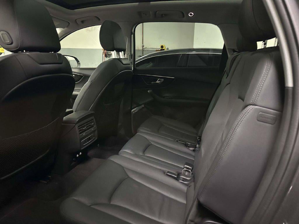 2023 Audi Q7 Premium 55 TFSI quattro Tiptronic