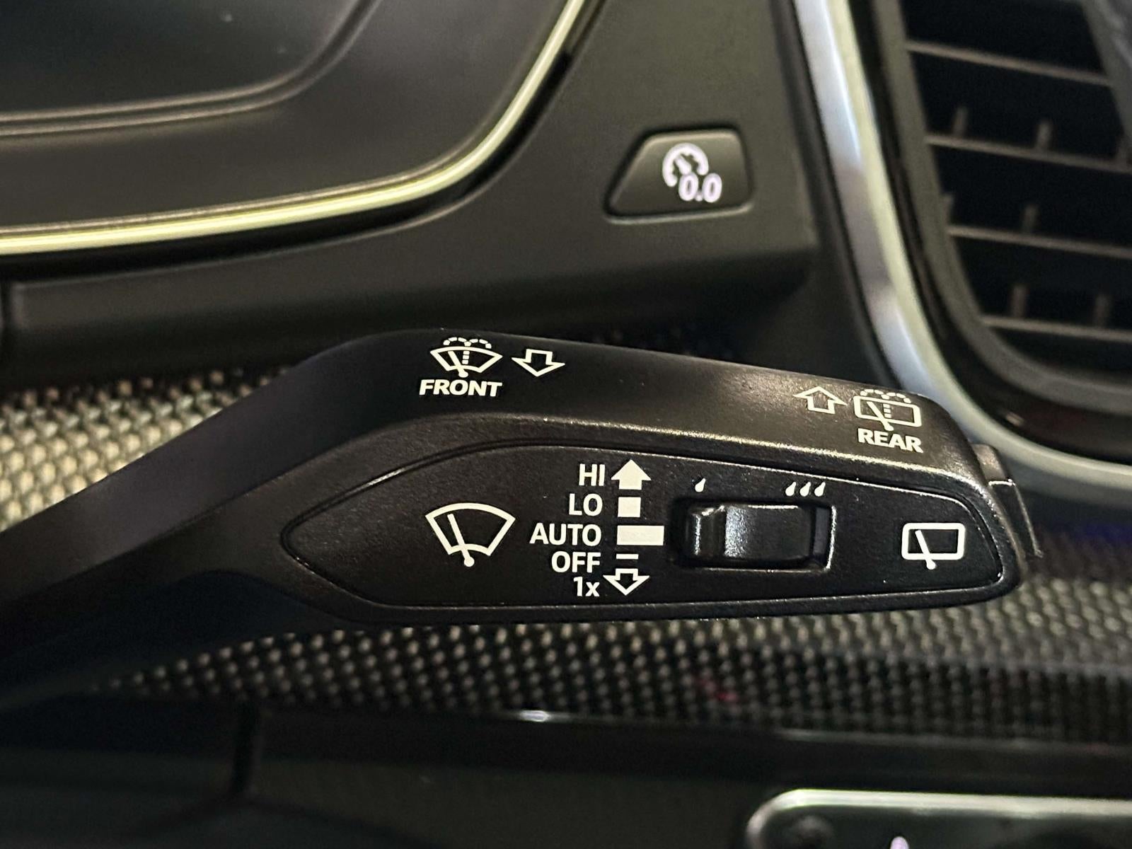 2025 Audi SQ5 Premium Plus TFSI quattro Tiptronic