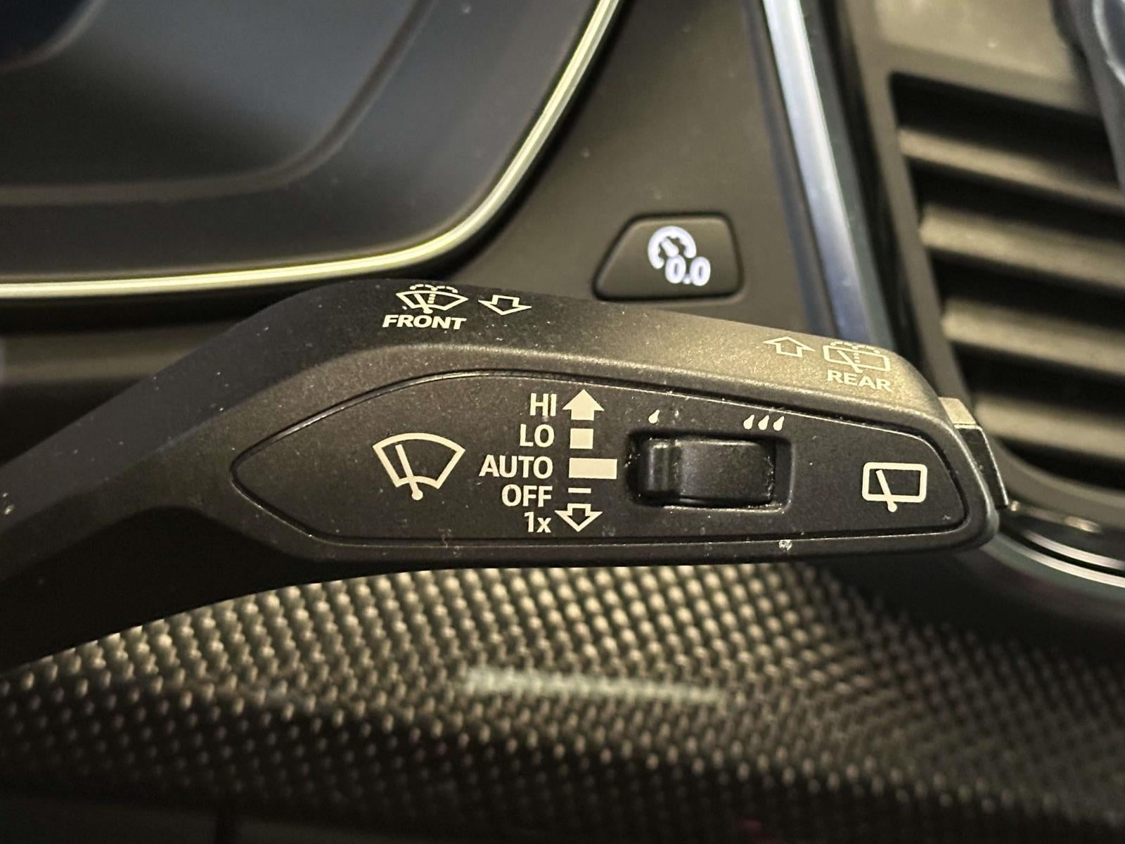 2023 Audi SQ5 Premium Plus TFSI quattro Tiptronic