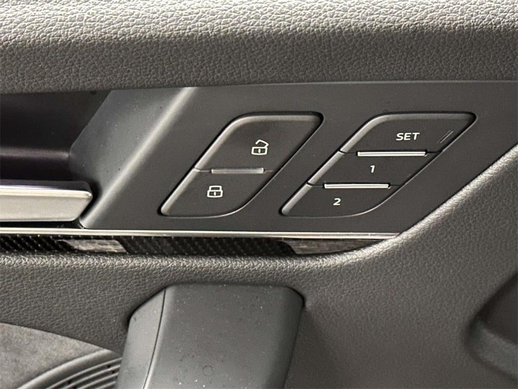 2023 Audi SQ5 Premium Plus TFSI quattro Tiptronic